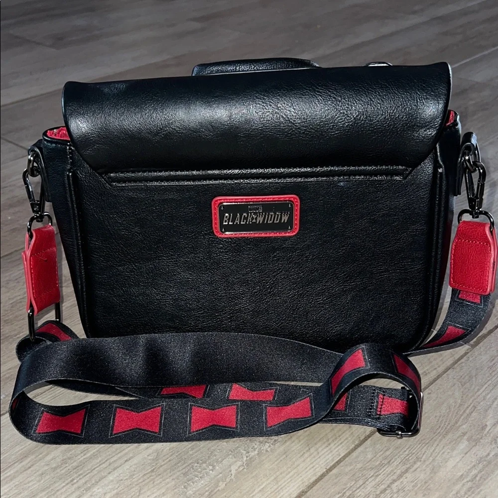 Loungefly avengers black widow crossbody bag - Picture 2 of 4
